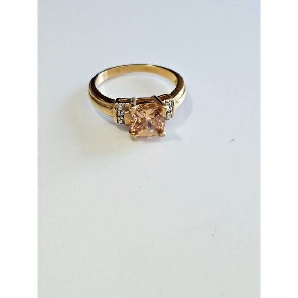 *Sale* Gold tone champagne colored rhinestone ring Size 9.5 - Picture 11 of 11
